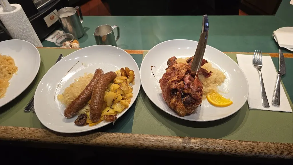 Menu_Römer Pils Brunnen_Main_image_8