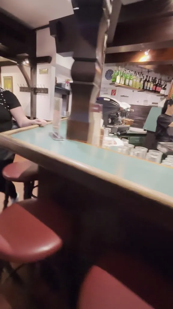 Irene Lim_Römer Pils Brunnen_Main_review