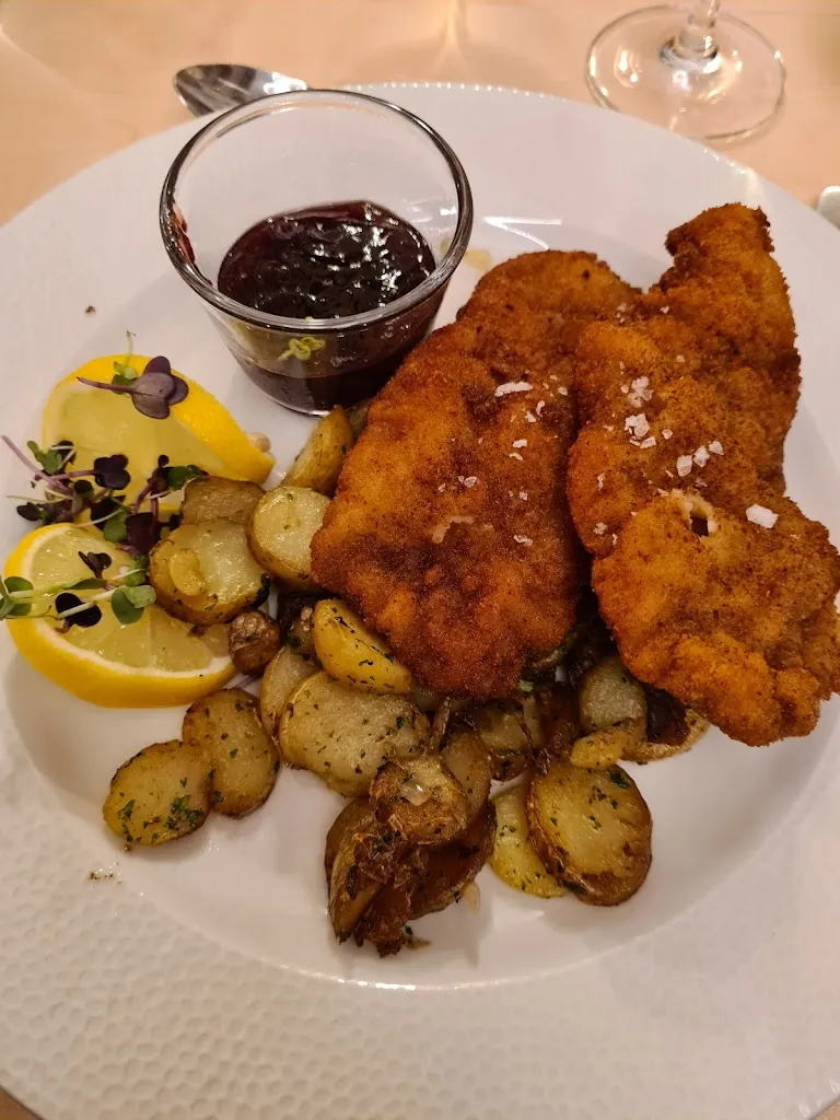 Menu_Schwarzer Stern_Main_image_6