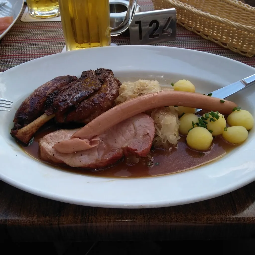 Menu_Schwarzer Stern_Main_image_7