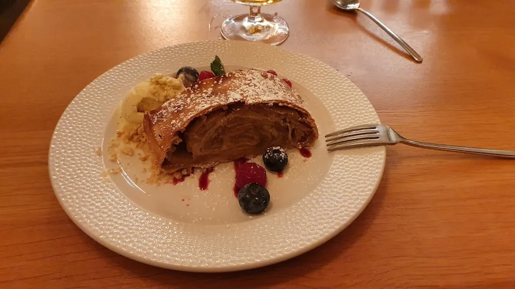 Menu_Schwarzer Stern_Main_image_9