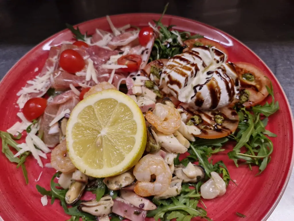 Pizzeria da Michele_Laufen_slider_image_3