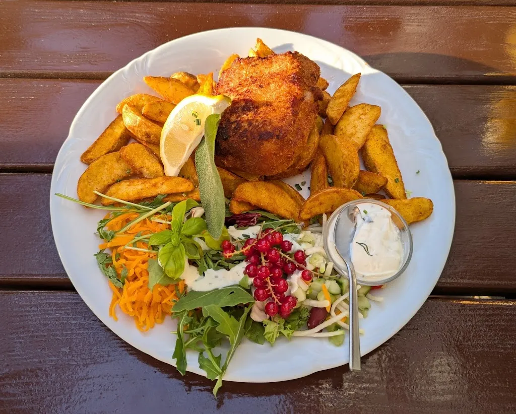 Landhaus „Zur grünen Linde“_Großschirma_slider_image_3