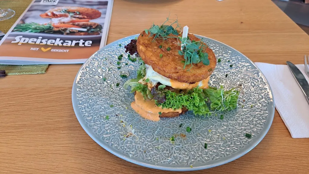 Kathleen Teufel_Trixi Restaurant 