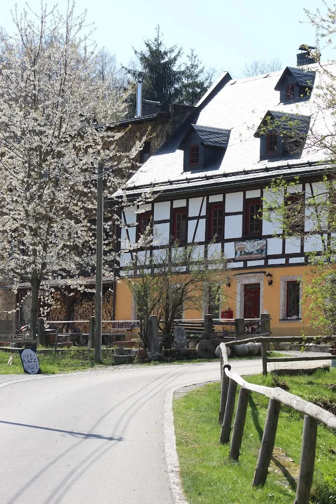 Antikhandel Ralph Geisler Rochhausmühle restaurant in Grünhainichen