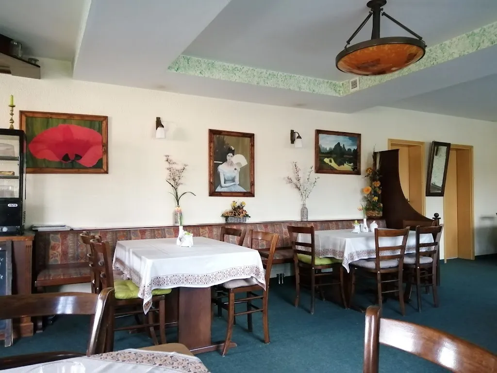 Eiscafé & Restaurant - Martina Kodym restaurant in Halsbrücke