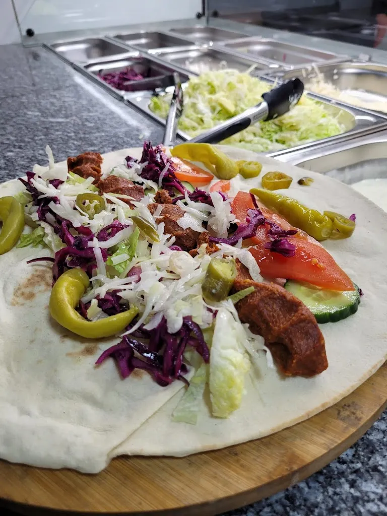 AZADÎ Döner & Pizzeria_(Hunsrück)_slider_image_3