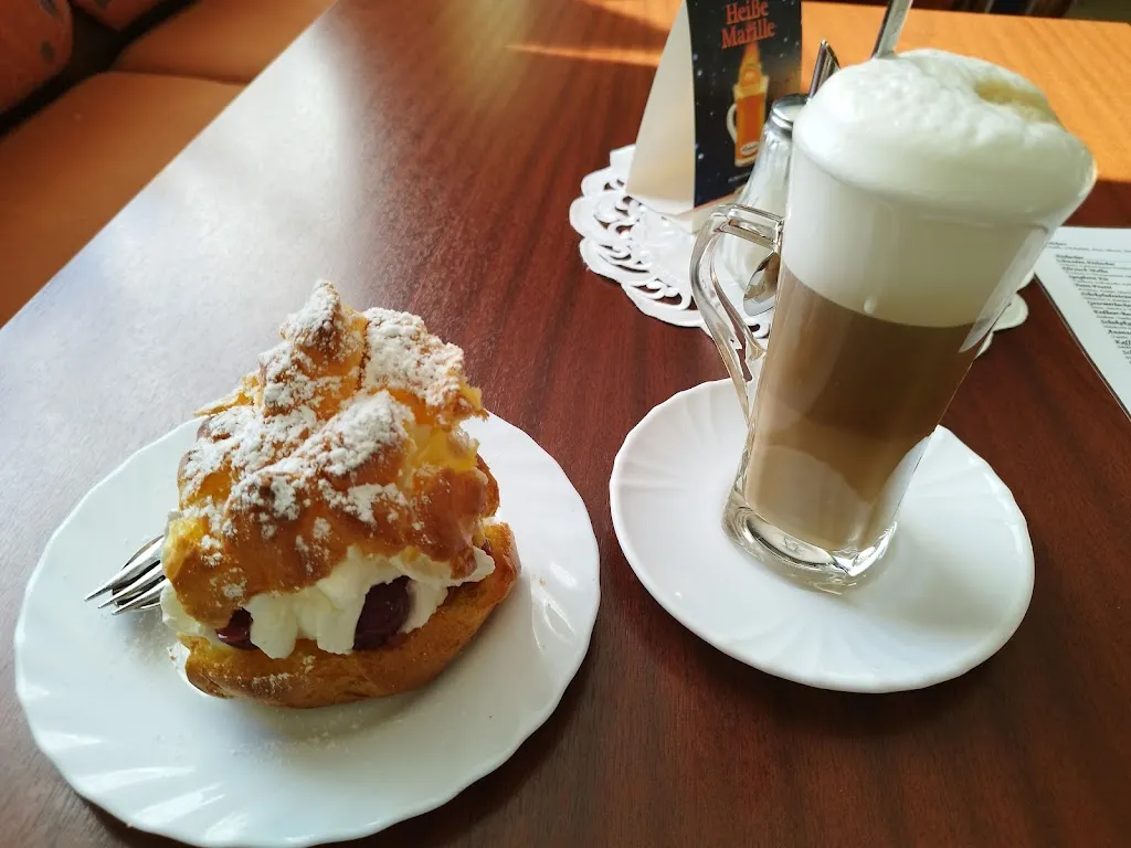 Cathy_Eiscafe Leonhardt_Johanngeorgenstadt_review