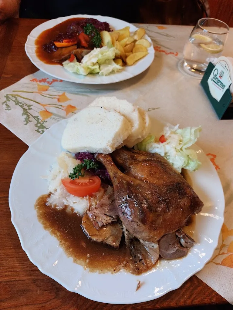 Aron Kunzmann_Restaurant unterm Ahorn_Czechia_review