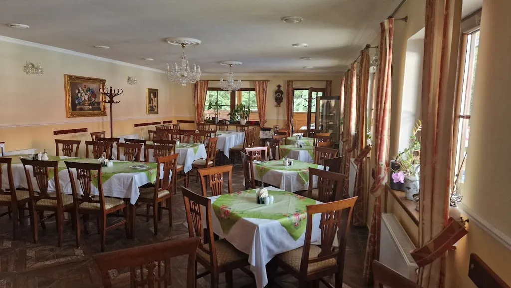 Restaurant unterm Ahorn restaurant in Czechia