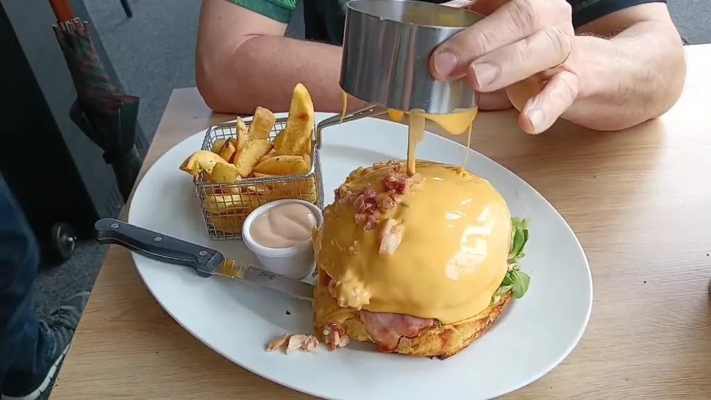 STODOLA Grill-Pizza_Czechia_slider_image_2