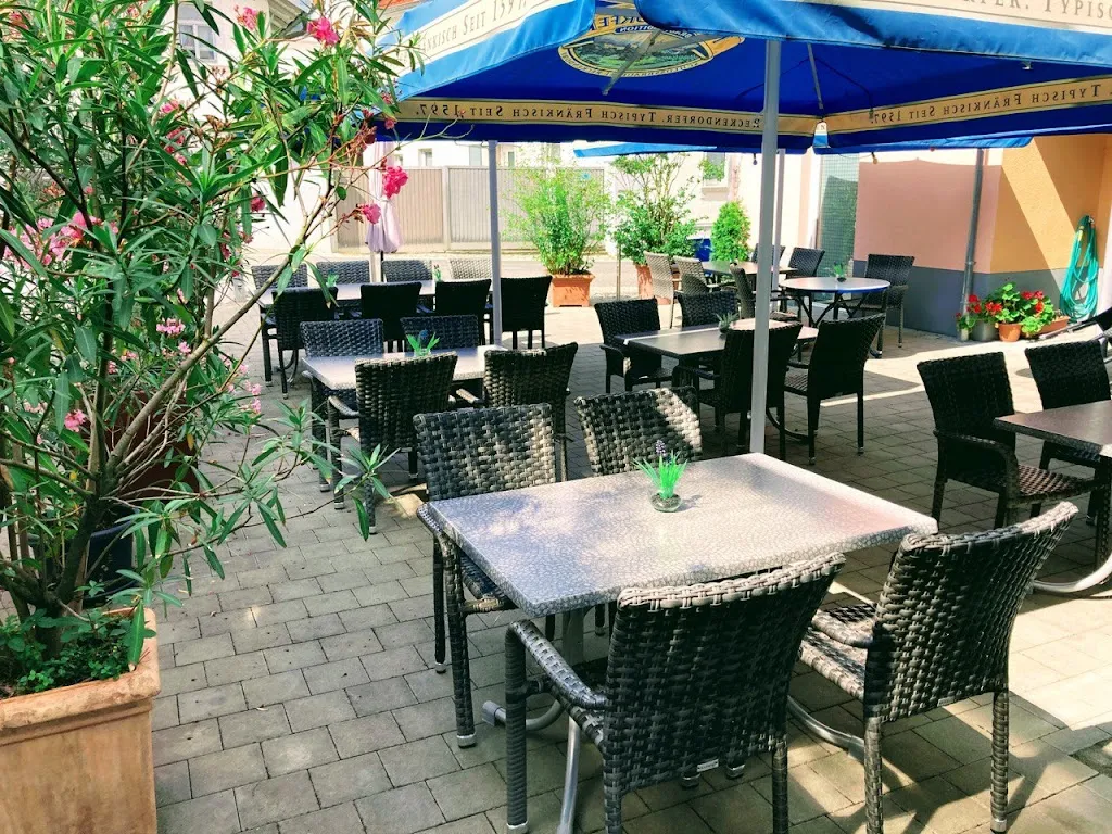 Mykonos - Gaststätte & Biergarten_Grettstadt_slider_image_3