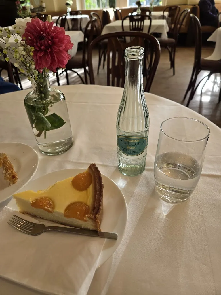 Menü_Orangerie im Kurpark Café-Restaurant-Eventlocation_Höhe_Bild_7