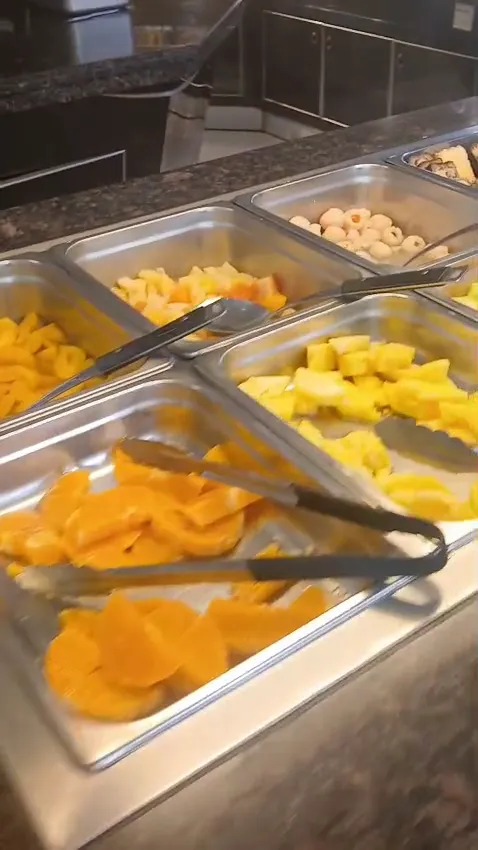 Hong Yun Lai_Homburg_slider_image_2