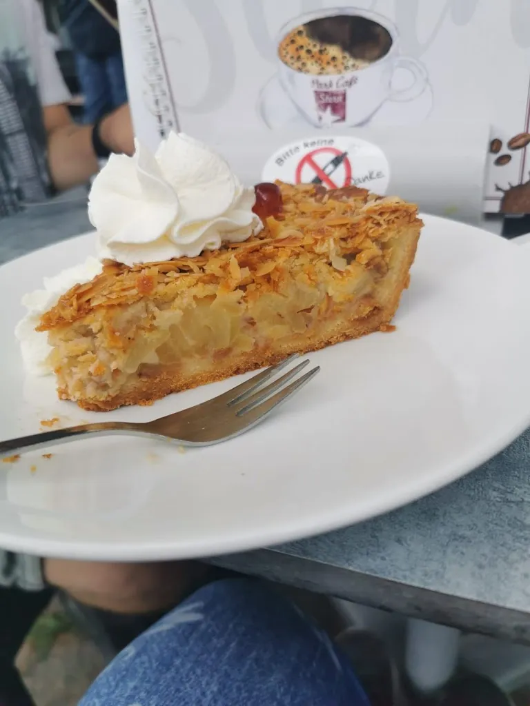 ShadowGamer_Parkcafe Stern_Schwarzwald_review