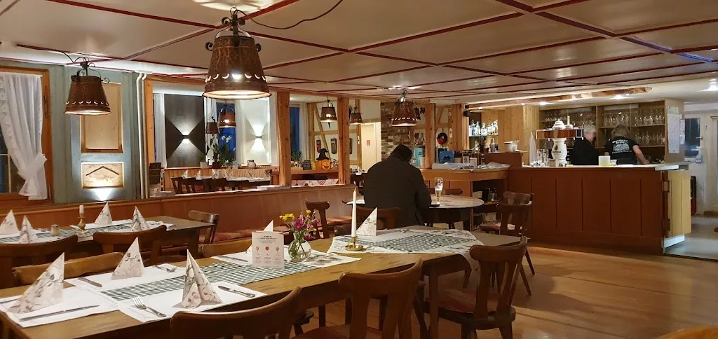 Gasthaus Kranz Burgberg restaurant à Schwarzwald