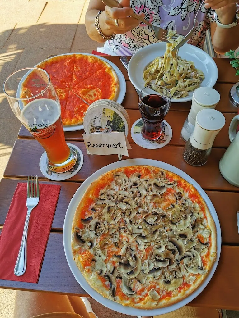 Markus Eisenrichter_Da Pino Grassau - Im Tennisclub_Grassau_review