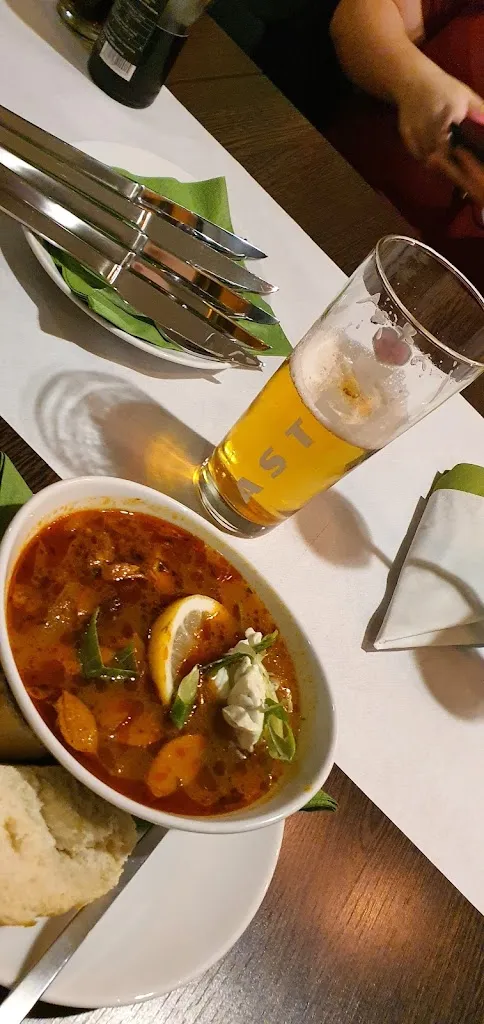 Menu_Restaurant HOLIs_Berlin_image_2