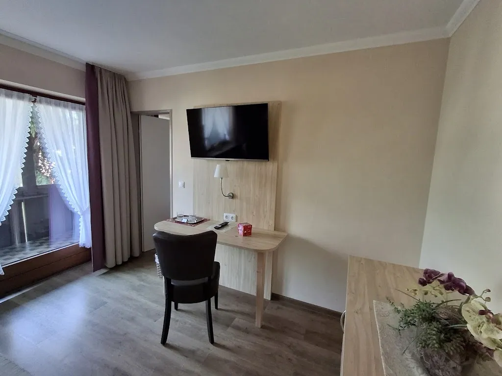 Peter Paninka Berlin_Hotel Gasthof Sperrer_Grassau_review