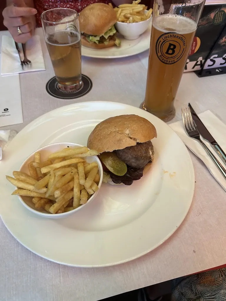 Tymoteusz Zalech_Brasserie Burg 1955_Liechtenstein_recensione