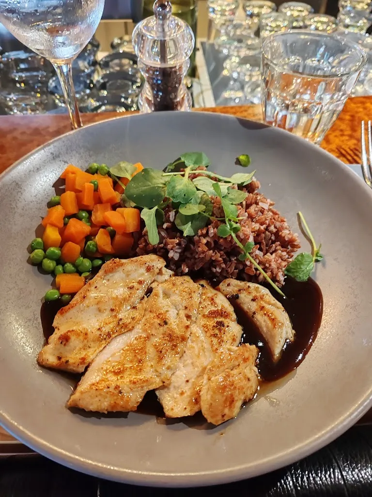 Cheng Wendy_Adler 1908_Liechtenstein_Bewertung