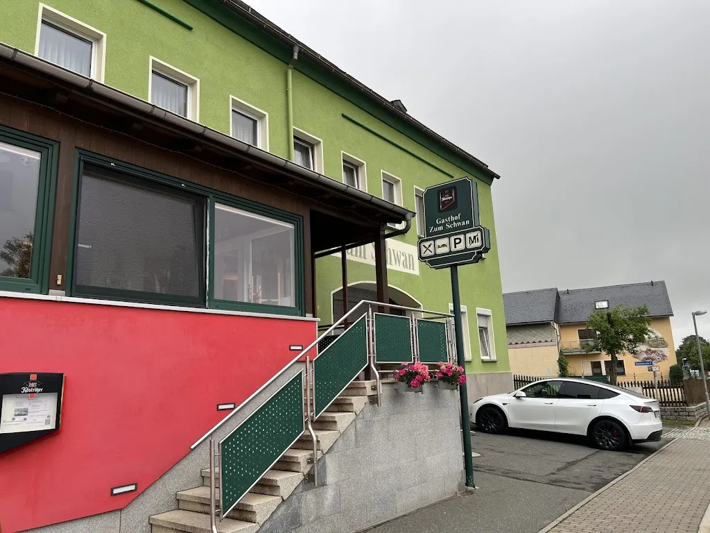 Gasthof u. Pension 'Zum Schwan' - Christiane Köchel_Pausa-Mühltroff_slider_image_2