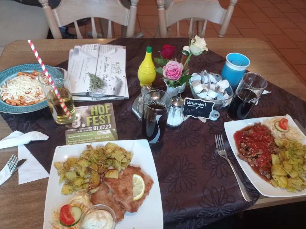 Gasthof & Pension Zum Heiteren Blick restaurant in Geithain