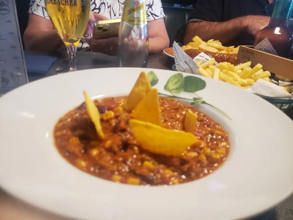 angela thompson_50’s Diner_Gremsdorf_review