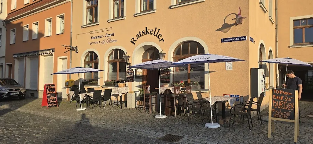 Ratskeller-Steak House und Grill Restaurant by Venetto._Neusalza-Spremberg_slider_image_1