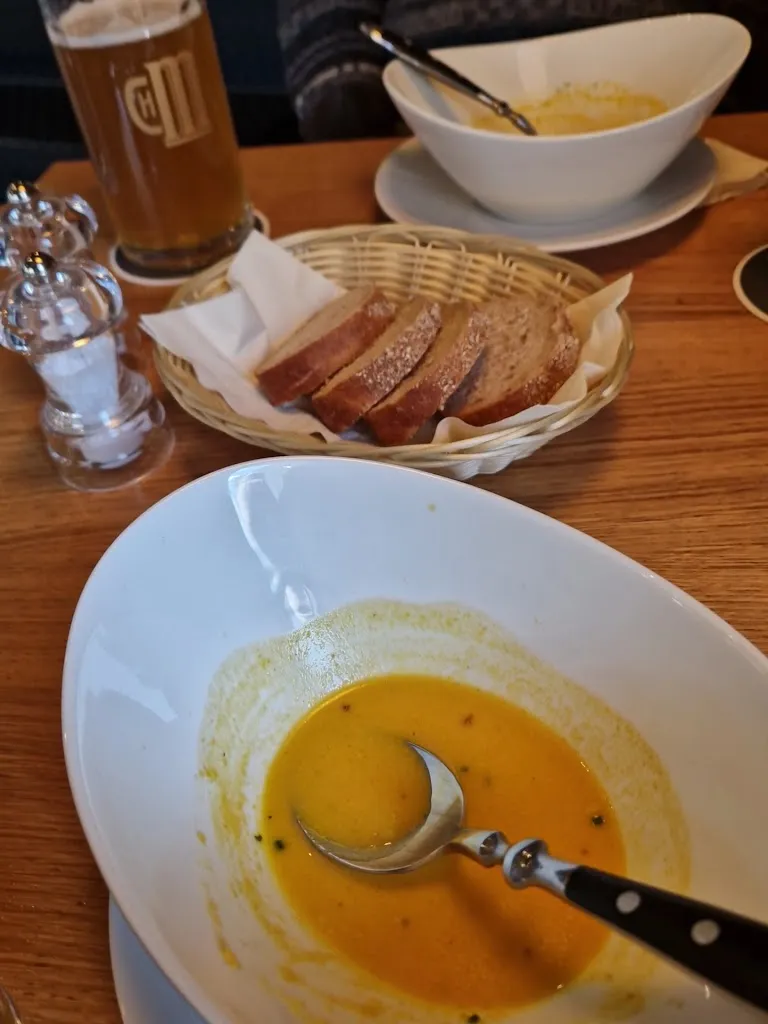 Brauhaus Chuebelimoser_Rheinfall_slider_image_2