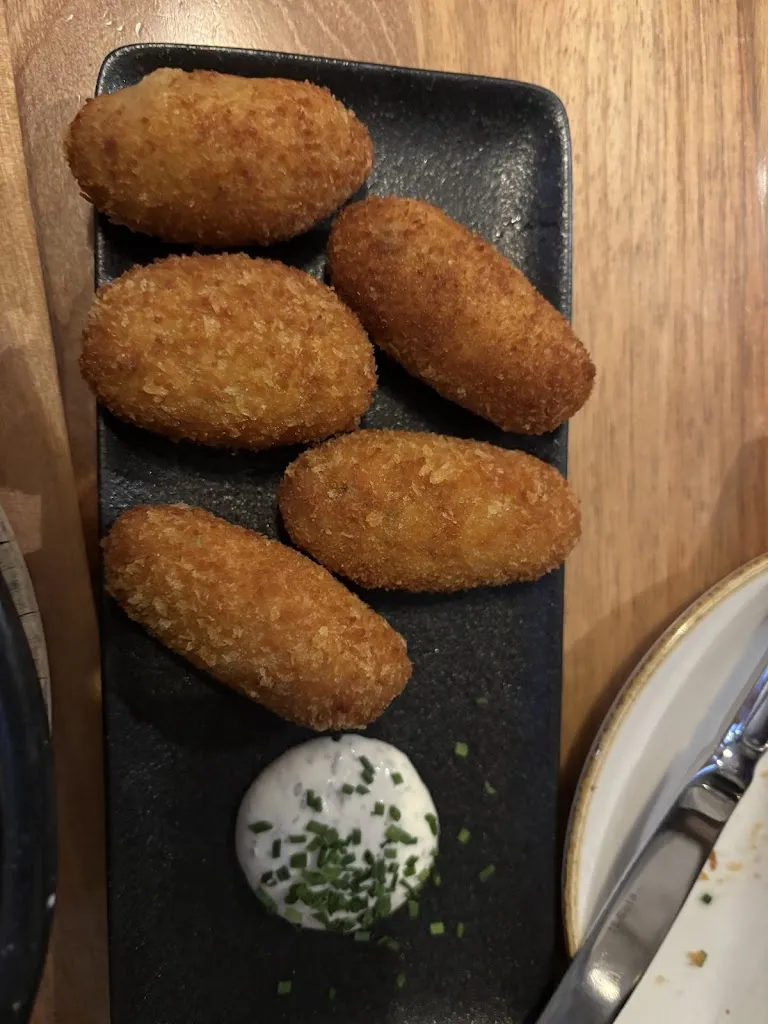 Zhihan Jin (Zhihan Jin)_Casco Viejo_Zürich_review