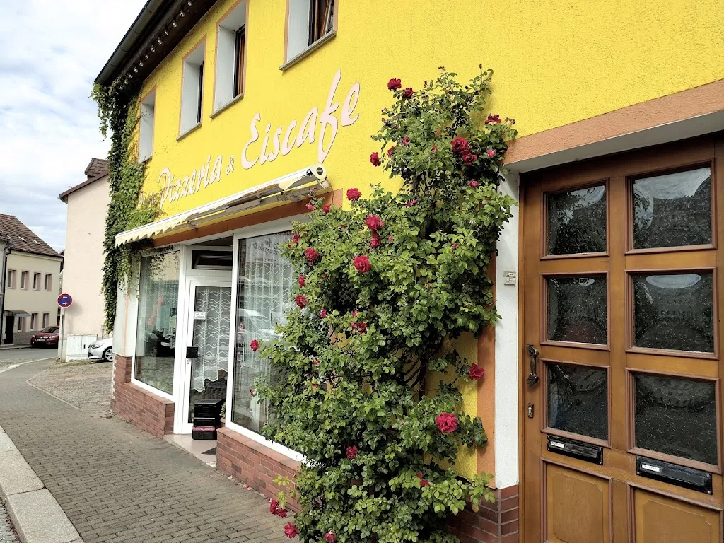 La Piccola Pizzeria & Eiscafe_Roßwein_slider_image_2