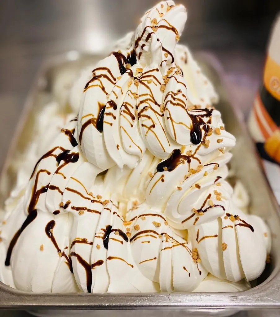 Eiscafé Dolomiti_Greding_slider_image_2