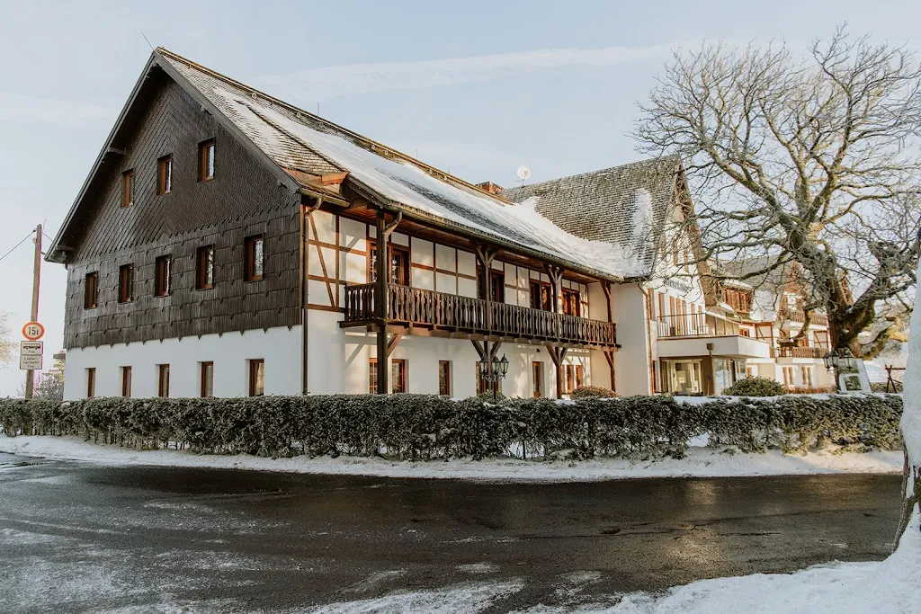 Waldhotel Kreuztanne restaurant in Sayda