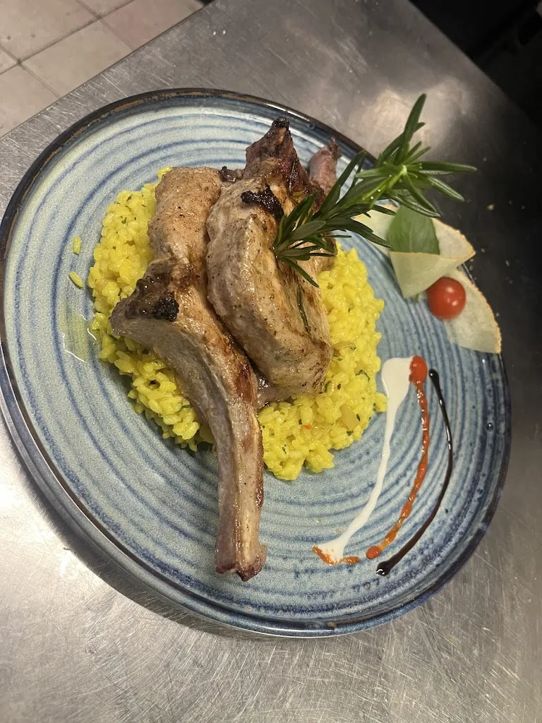 Pizzaria & Trattoria La Famiglia_Radebeul_slider_image_3