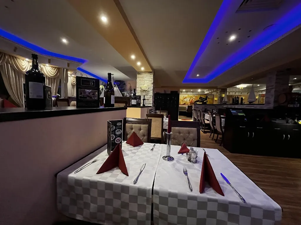 Atlantis Restaurant_Radebeul_slider_image_1