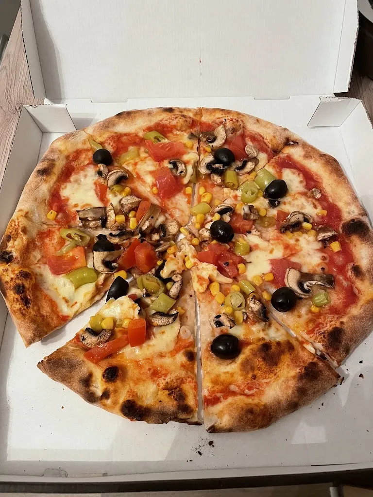 Pizza & Pasta Licone Großkarolinenfeld restaurant in Großkarolinenfeld