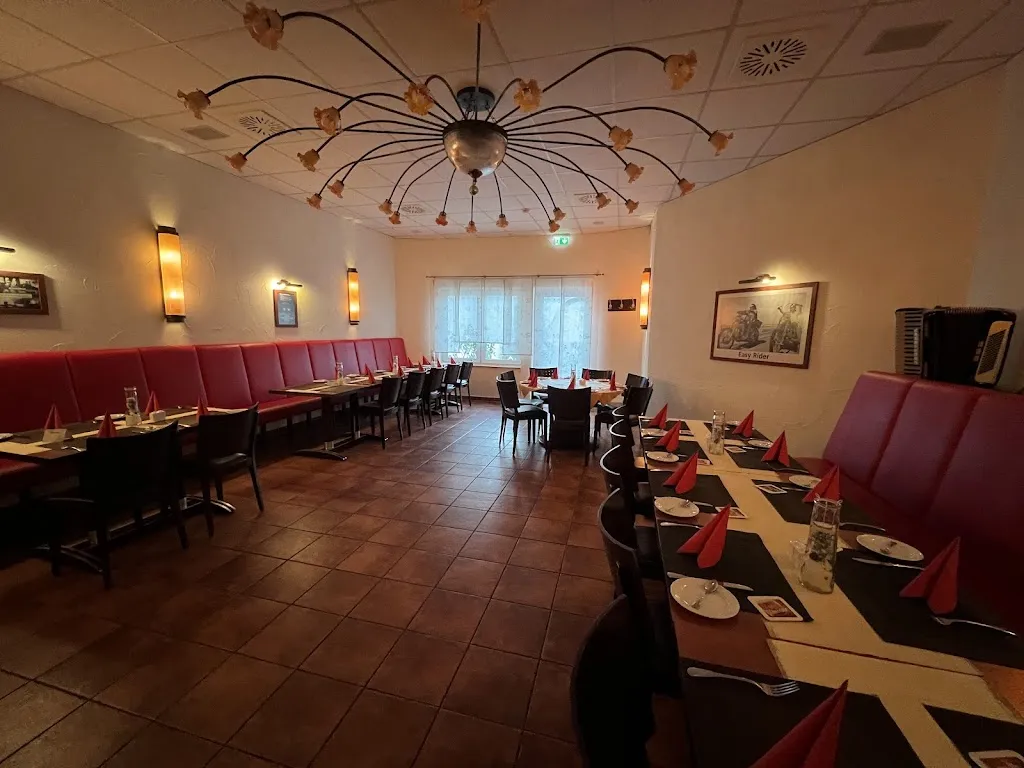 Restaurant & Bowling „ALTES KINO“ ristorante a Schkeuditz