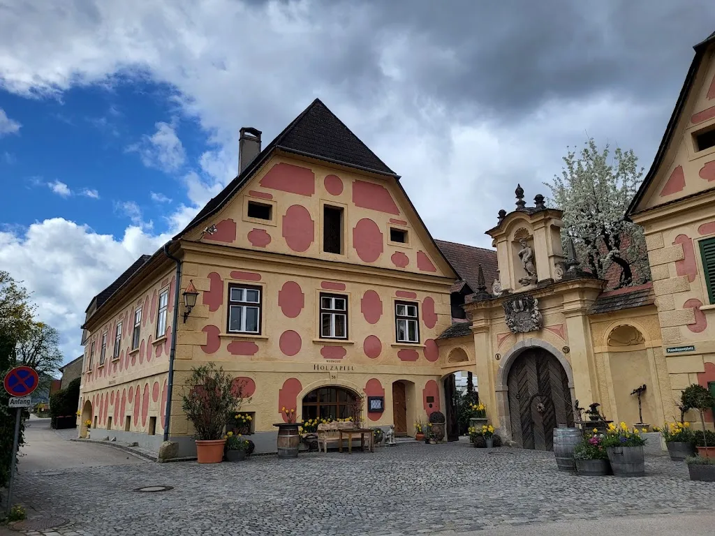 Weingut Holzapfel Gutshofrestaurant Prandtauerhof_Austria_slider_image_3
