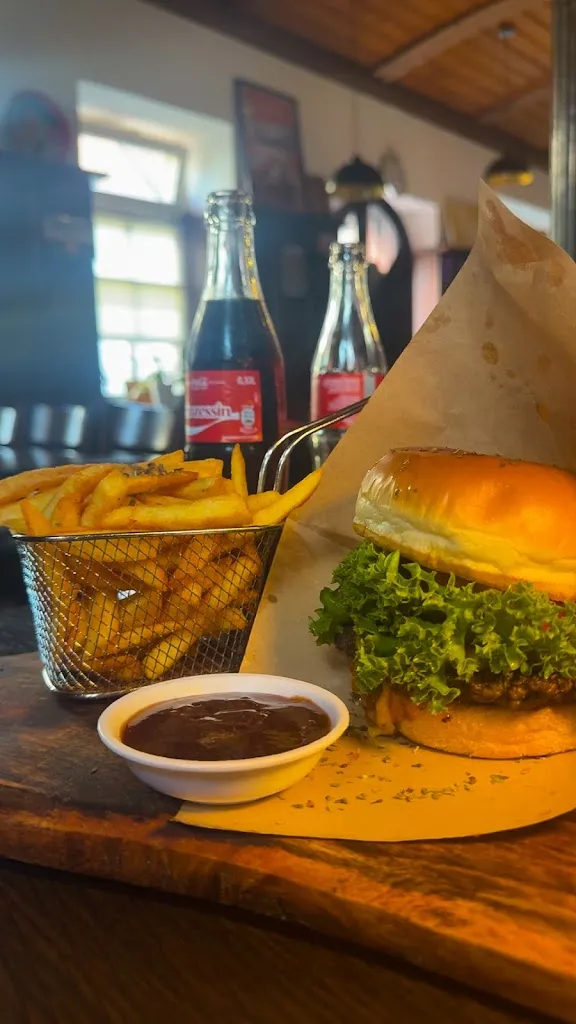 Zum Bobby Bar & Restaurant_Großwallstadt_slider_image_2