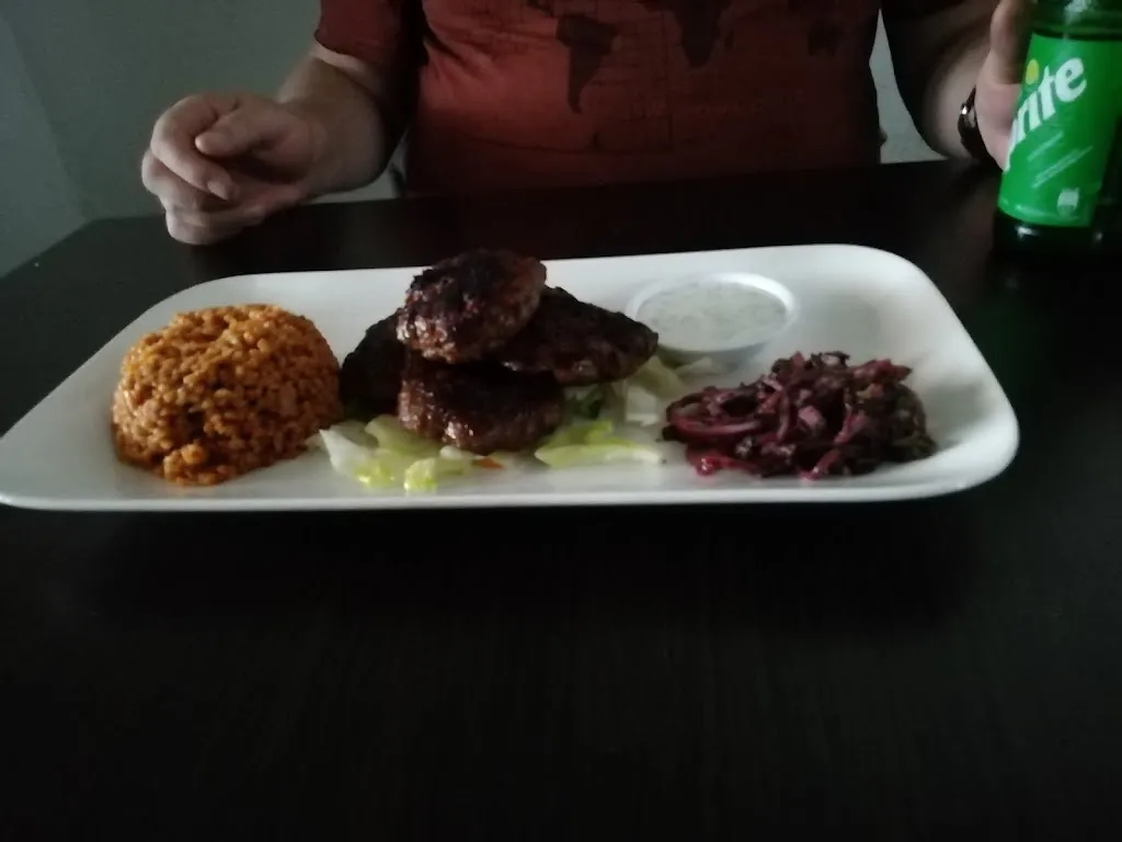 Zum Bobby Bar & Restaurant_Großwallstadt_slider_image_3