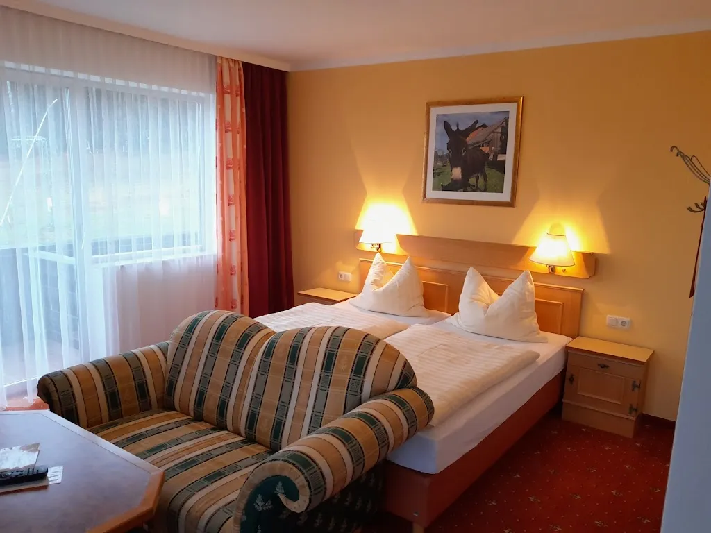 GAST - HOF - LADEN SCHNEEWEISS_Austria_slider_image_2