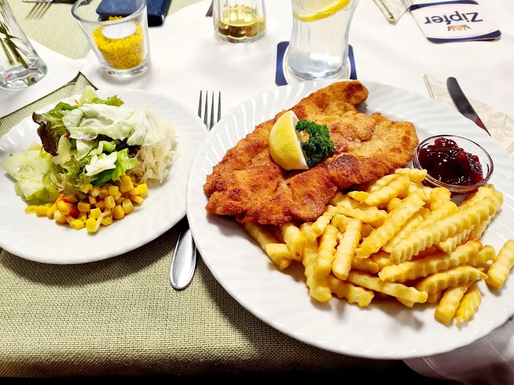 Gasthaus Kreuzerwirt, Gerhard Riedl restaurant in Austria