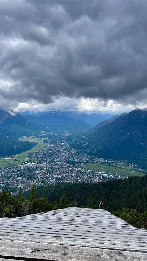 Misiexon_Lokal zur Molle_Grainau_review