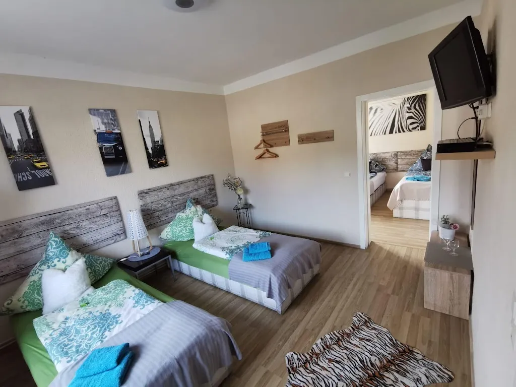 Hotel-Pension-Gästehaus „Zum Biber“_Bibra_slider_image_2