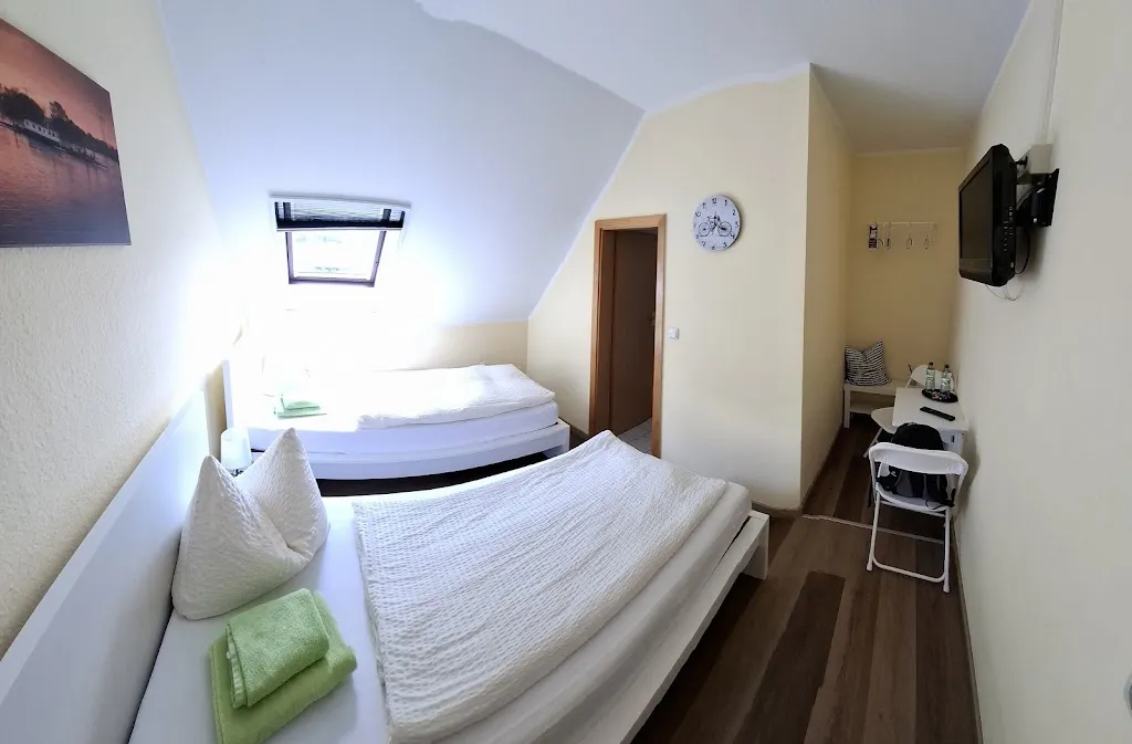 Ulli K._Gasthaus Am Colphus_Barby_review