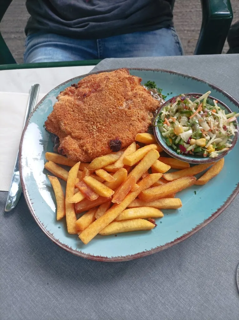 Melina Anker_Gaststätte Bergschlösschen_Schmiedeberg_review