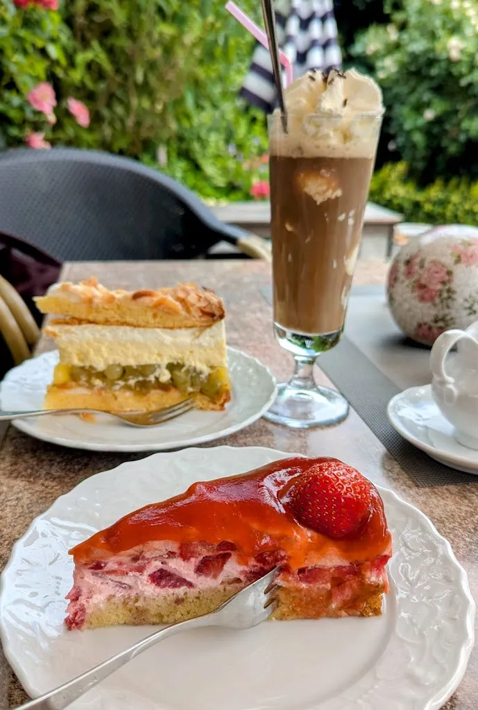 K. R._Café Orchidee_Schmiedeberg_review