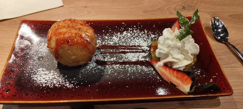 Mandy Mühlbach_Hoa Binh_Aschersleben_review