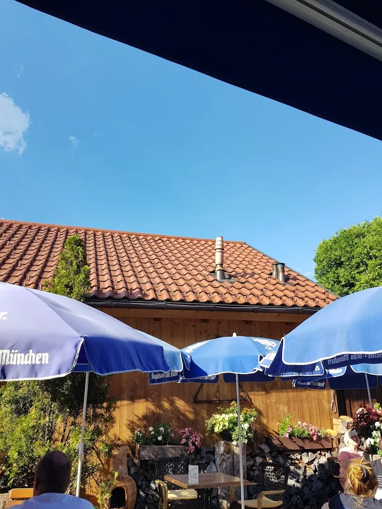 TH3 TR/\V1R_Chapeau Claque -Susanne Ziemer-_Grainau_review